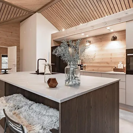 Feriehus Luxury Retreat With Spa, Hals *